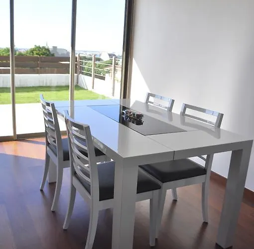 Charmant Appartement Central Avec Jardin Prive